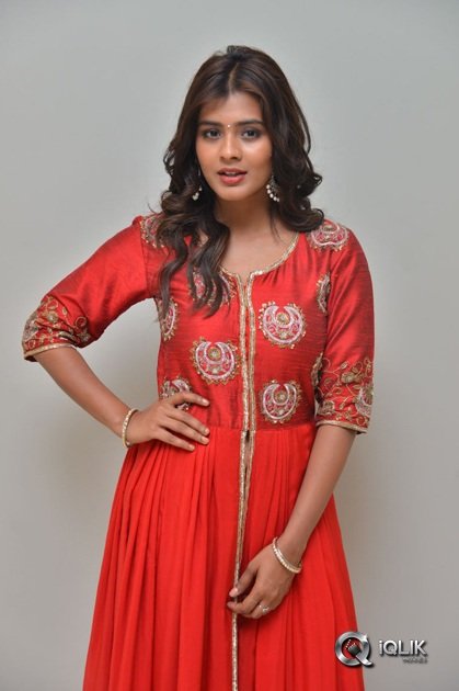 Hebah-Patel-At-Mister-Movie-Trailer-Launch